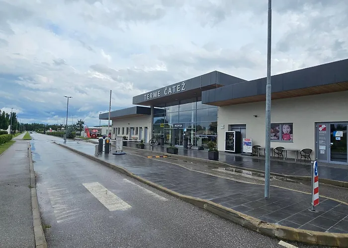 Zeleni Biser -terme Catez アパート *